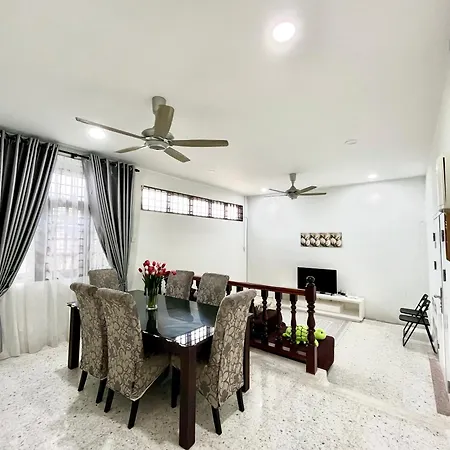 Beach Cottage Homestay Kemaman - Berado D Pampass Chukai Exterior photo