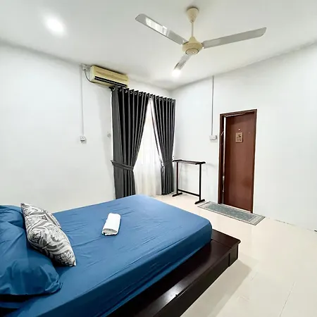 Beach Cottage Homestay Kemaman - Berado D Pampass Chukai Exterior photo