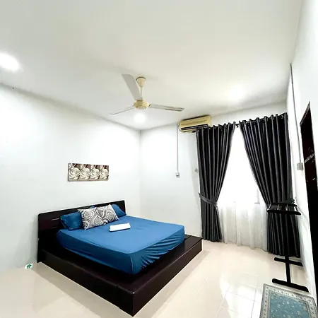 Beach Cottage Homestay Kemaman - Berado D Pampass Chukai Exterior photo