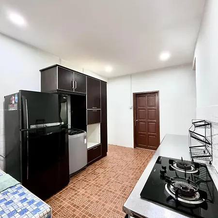 Beach Cottage Homestay Kemaman - Berado D Pampass Chukai Exterior photo