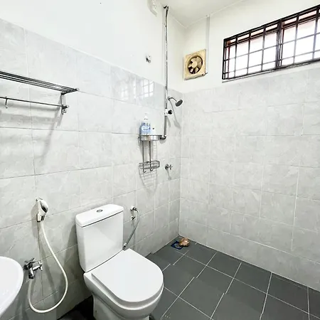 Beach Cottage Homestay Kemaman - Berado D Pampass Chukai Exterior photo
