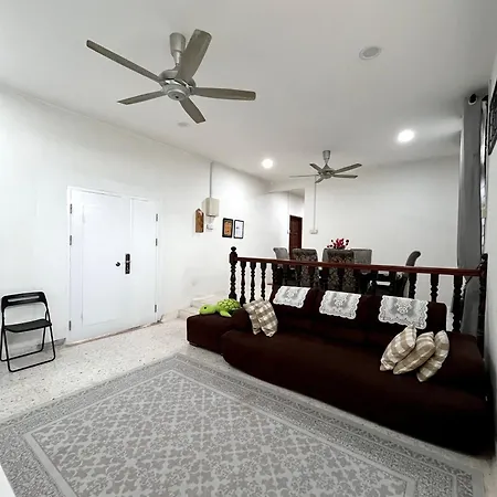 Beach Cottage Homestay Kemaman - Berado D Pampass Chukai Exterior photo