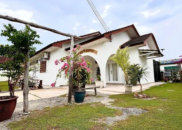 Beach Cottage Homestay Kemaman - Berado D Pampass